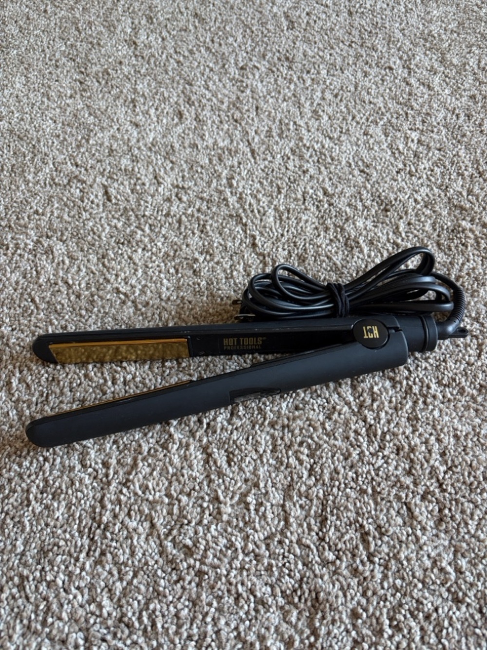 Hot Tools Gold Ceramic Flat Iron - Black